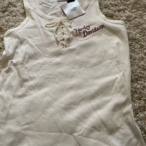 Woman’s XL tank top